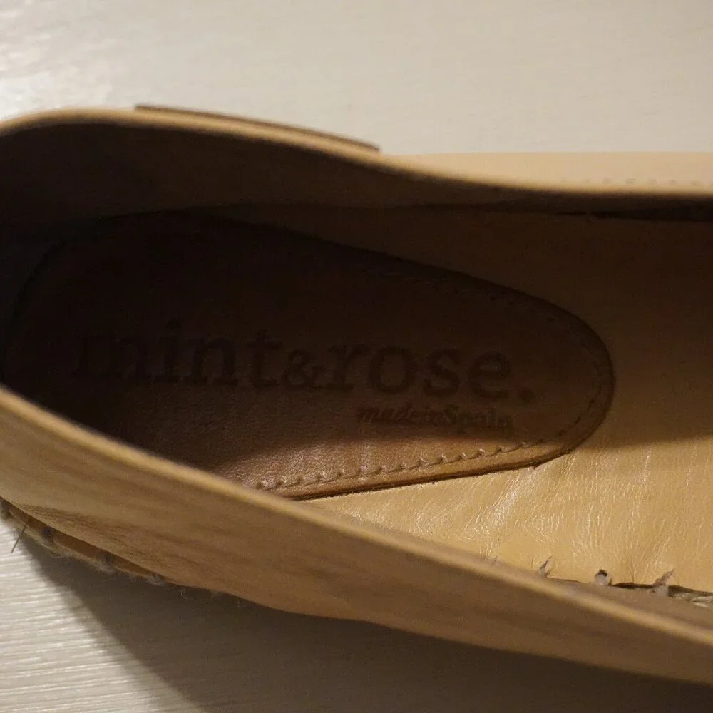 Anthropologie ~ Mint & Rose ~ Size 39 Cap‎ toe Espadrilles